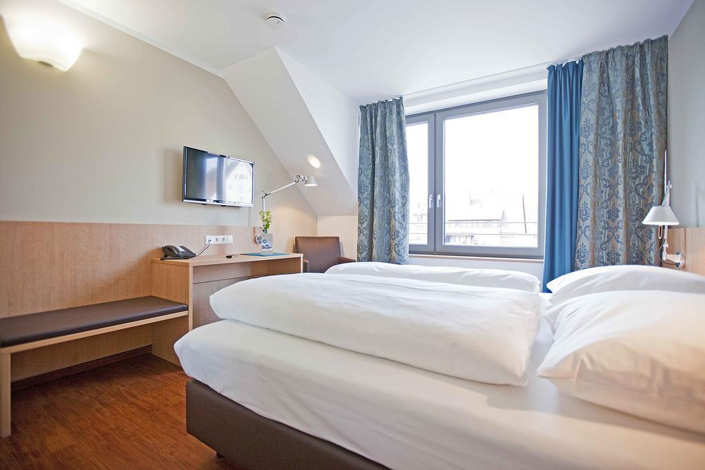 Sebcity Hotel Ellwangen Værelse billede