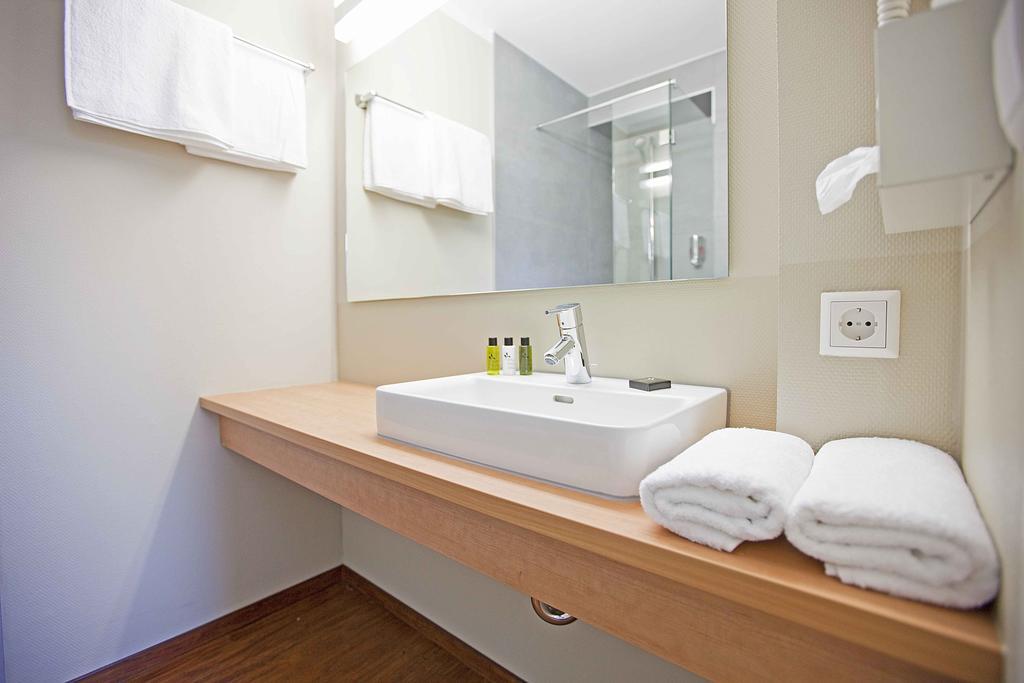 Sebcity Hotel Ellwangen Værelse billede