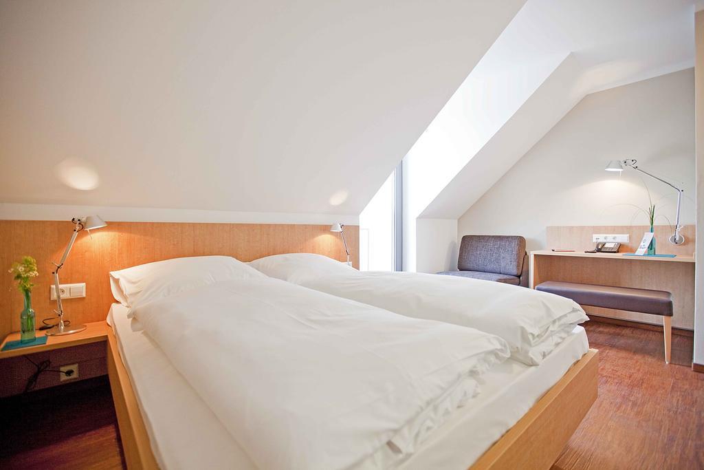 Sebcity Hotel Ellwangen Værelse billede